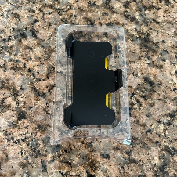 Black Otterbox Defender Series Holster - iPhone 5 - Picture 1 of 2